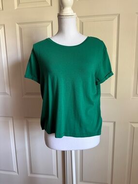 Classic Crewneck Short Sleeve Tee in Emerald Green